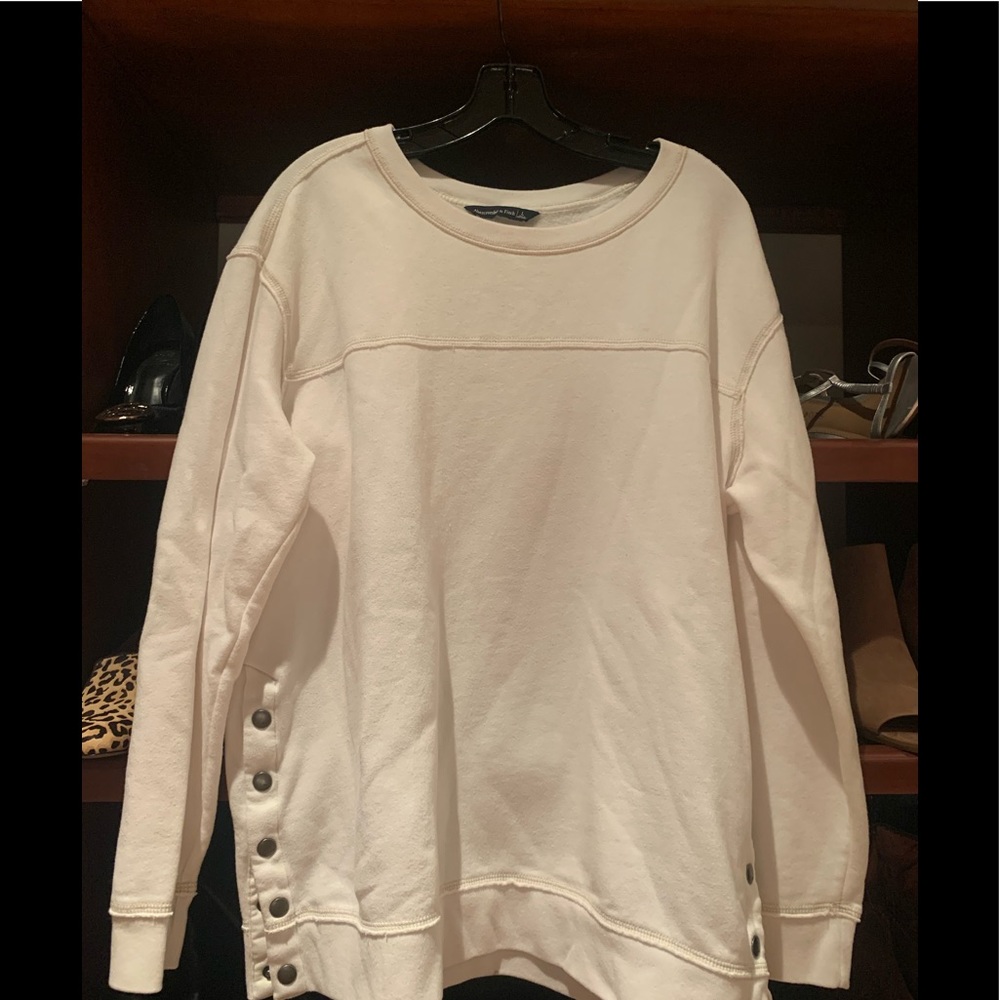 A&F sweatshirt